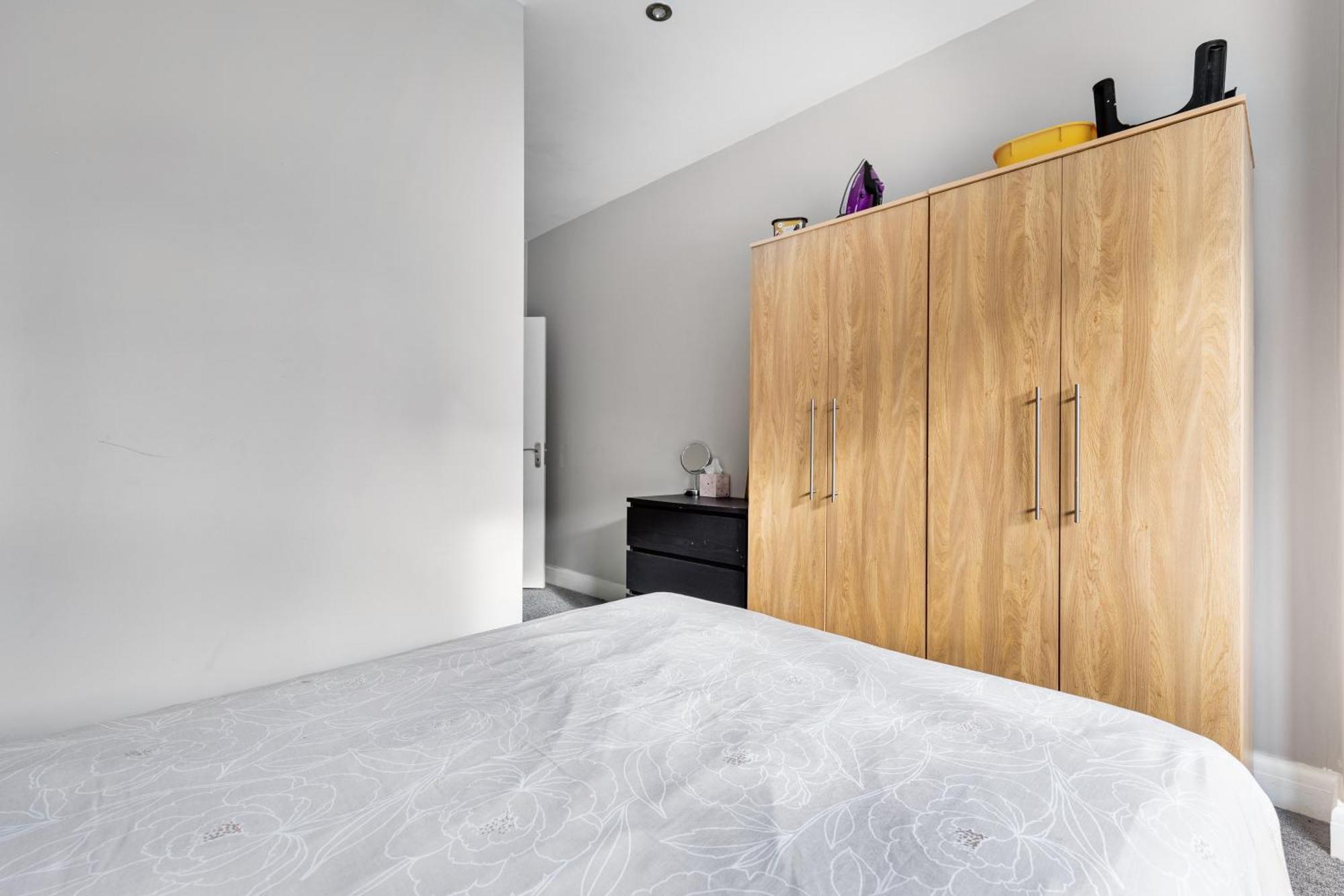 Apartamento Spacious 2 Bed 2 Bath With Free Parking For 2 Cars And Underground Station Zone 2 For Quick Access To Up To 10 Guests